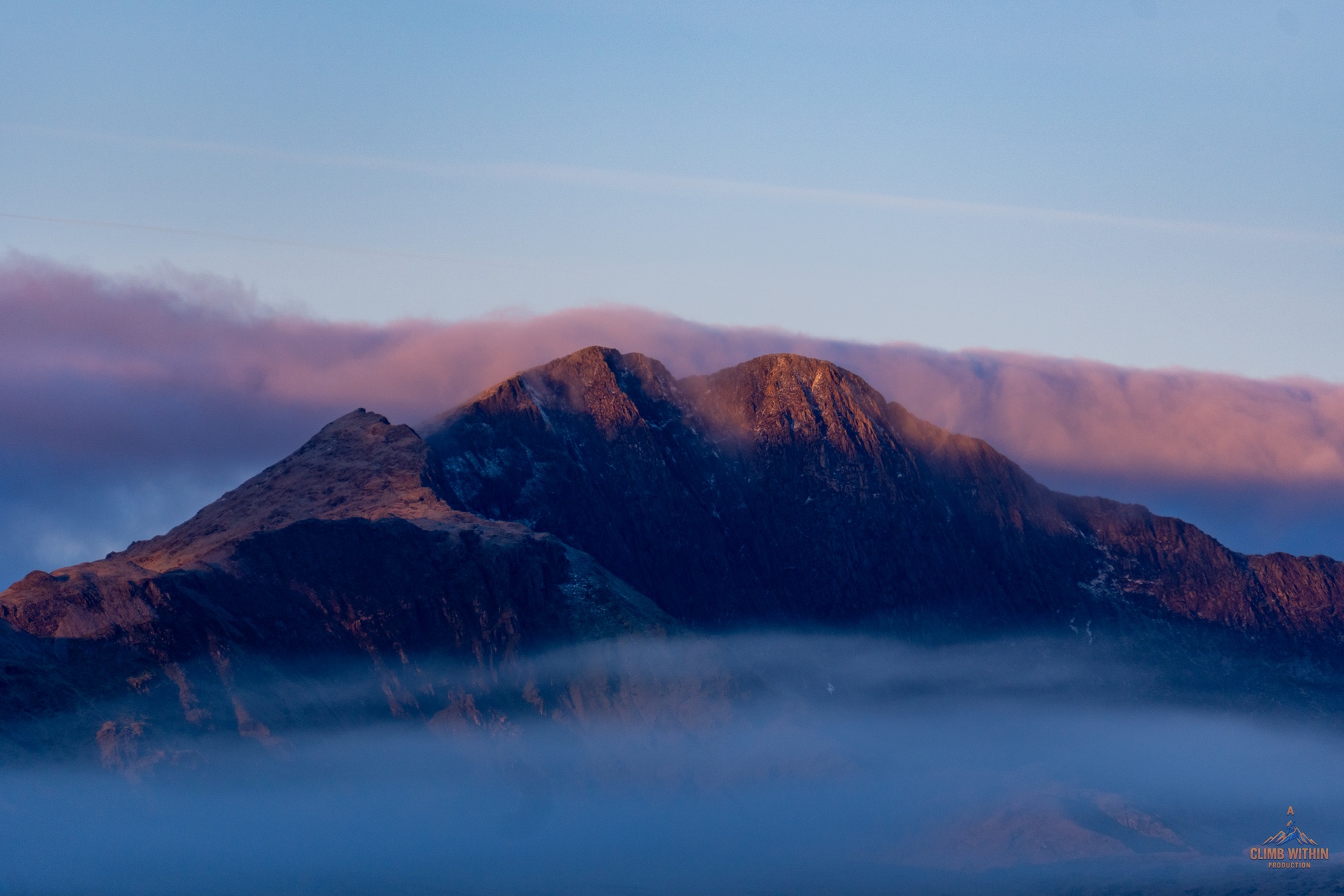 Y Lliwedd in the Snowdon Massif, captured at golden hour