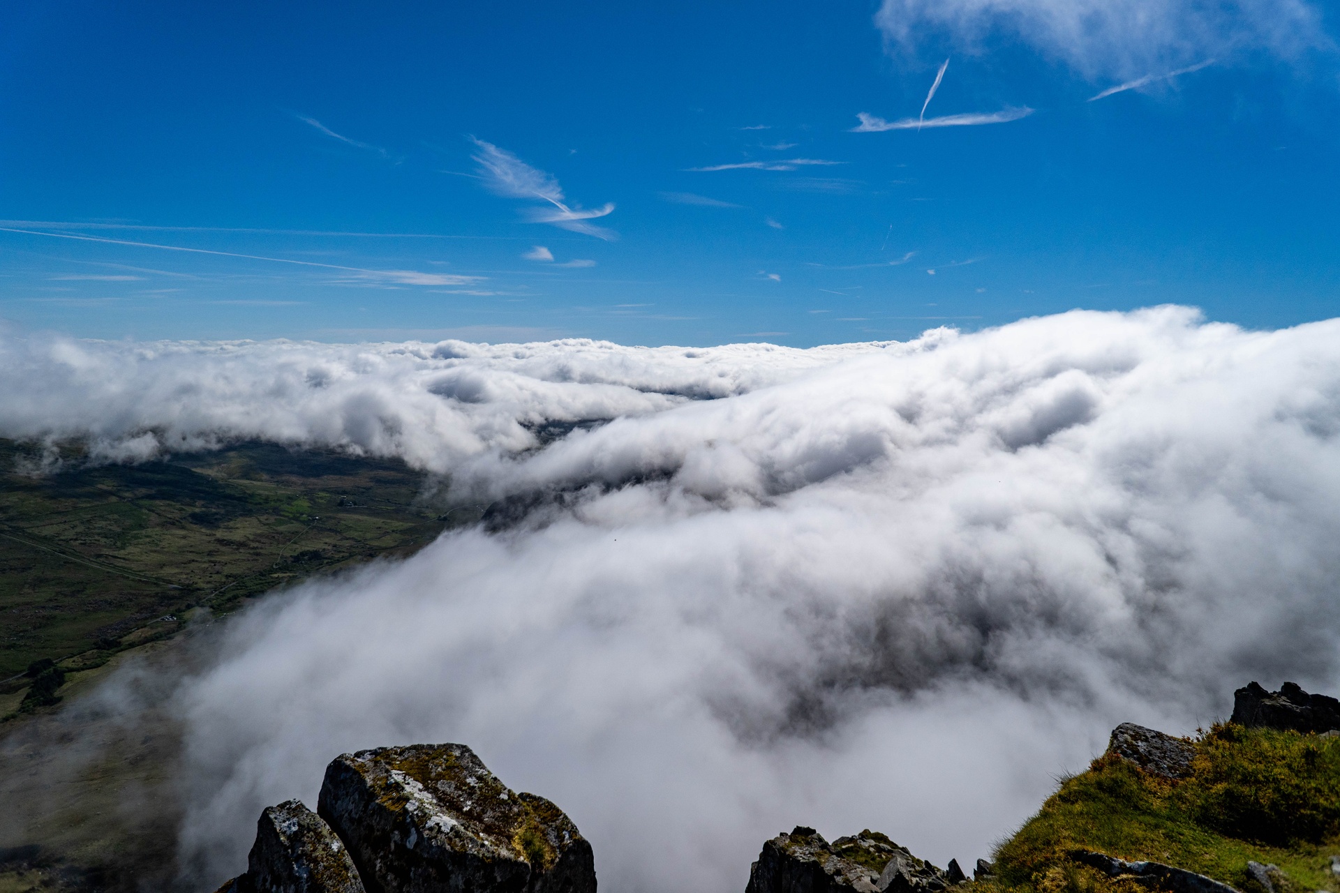 Tryfan semi-inversion layer over the summit